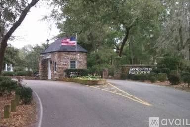 Main picture of 33 Wedgefield Village Rd