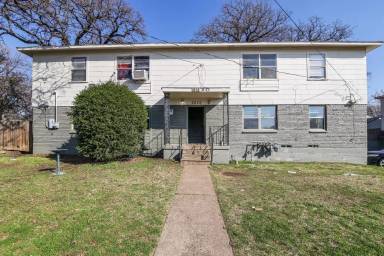 Main picture of 1212 Riverview Dr