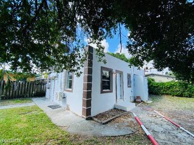 Main picture of 7936 NW 5th Ave