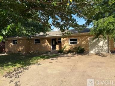 Main picture of 104 Freeman St