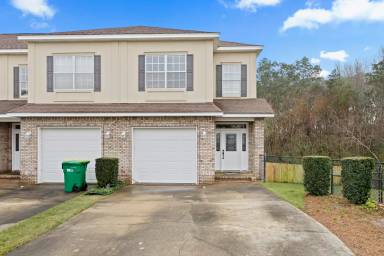 Main picture of 135 Big Oaks Ln