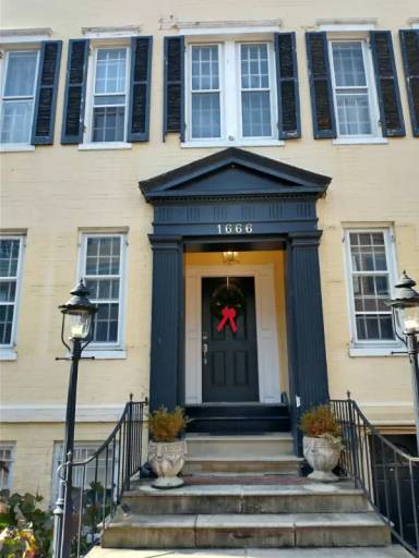 Main picture of 1666 32nd St NW