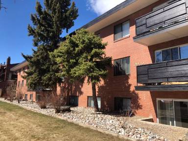 Main picture of 2939 Marine St