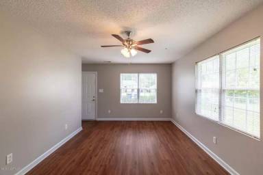 Main picture of 202 Roosevelt Rd
