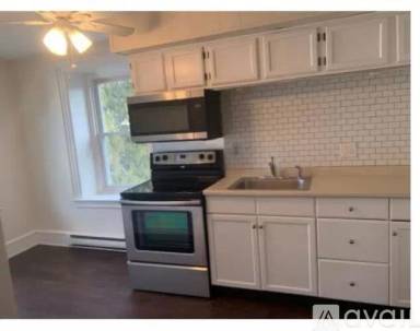 Main picture of 209 N Spring Garden St