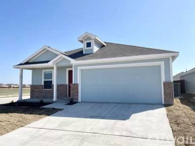 Main picture of 303 Ashbrook Way
