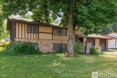 Main picture of 5340 Russell Ave N