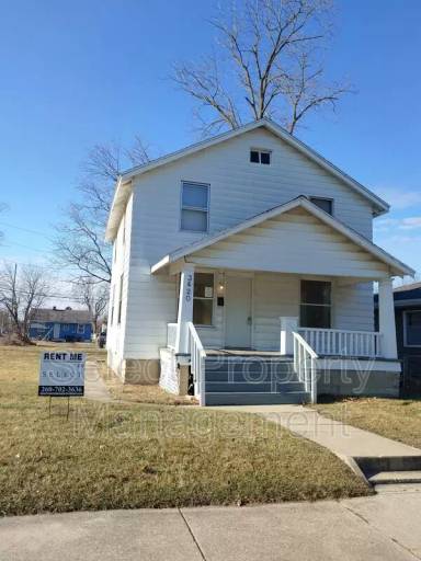 Main picture of 3420 Plaza Dr