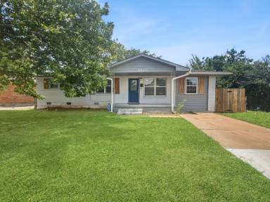 Main picture of 4533 SW Beta Ave