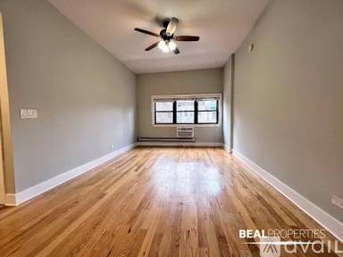 Main picture of 1435 N Dearborn St