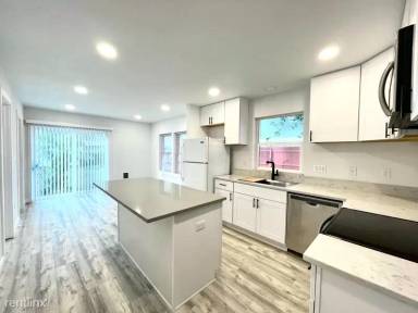 Main picture of 1323 NE 118th Ave