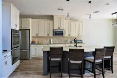Main picture of 4207 Oak Lodge Way