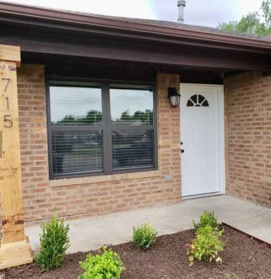 Main picture of 715 W Beck Dr