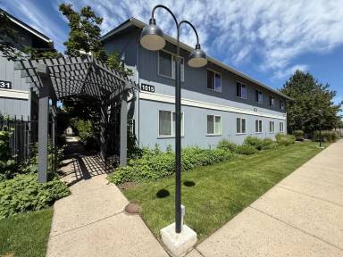 Main picture of 367 SE Cleveland Ave