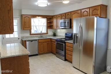 Main picture of 82 Ellsworth Ave