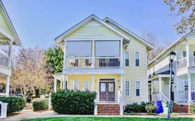 Main picture of 105 Woodside Cir