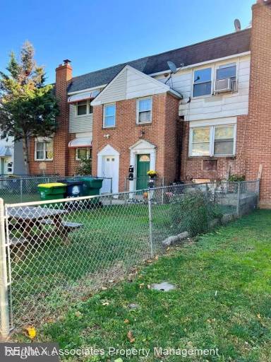 Main picture of 527 Homestead Road - B