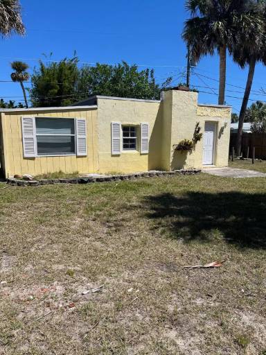 Main picture of 4455 NE Palmetto Dr