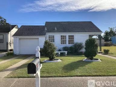 Main picture of 2366 Mendez St
