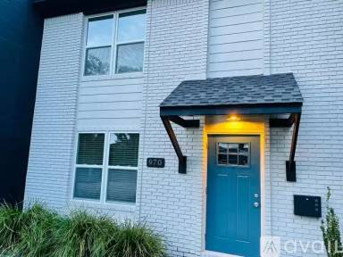Main picture of 970 W Zarragossa St