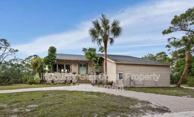 Main picture of 233 Snyder Dr