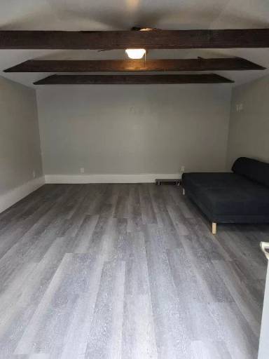 Main picture of 442 Dauphin Ln