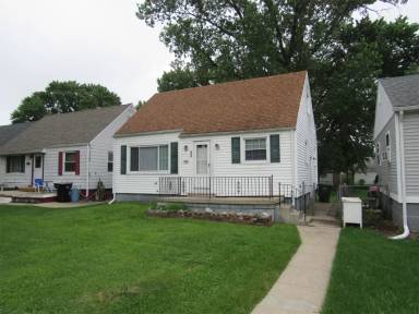 Main picture of 838 S Gladstone Ave