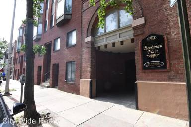 Main picture of 1720 Lombard St