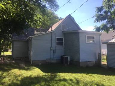 Main picture of 304 N 10th St