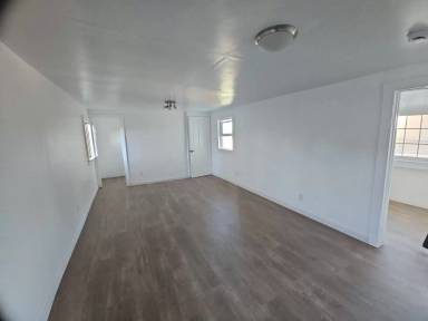 Main picture of 201 W 46th St