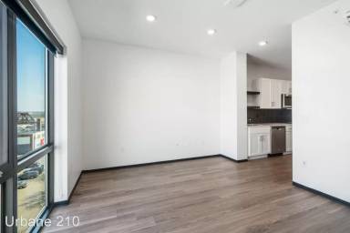 Main picture of Urbane210