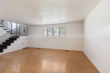 Main picture of 232 W Foxbridge Dr