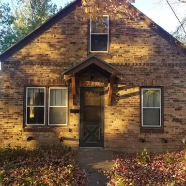 Main picture of 716 Jefferson St