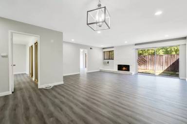 Main picture of 28 Brisbane Way