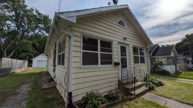 Main picture of 817 James R St