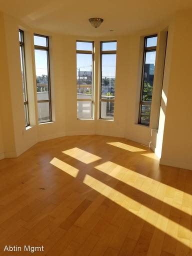 Main picture of 1260 S Corning St