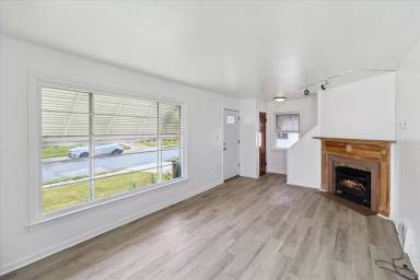 Main picture of 10805 Plymouth Ave