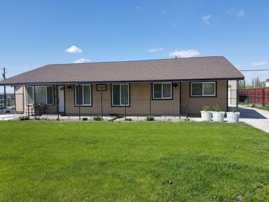Main picture of 1022 E Terrace Ave