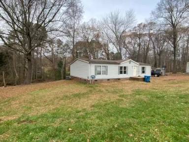 Main picture of 161 Aaron Ct