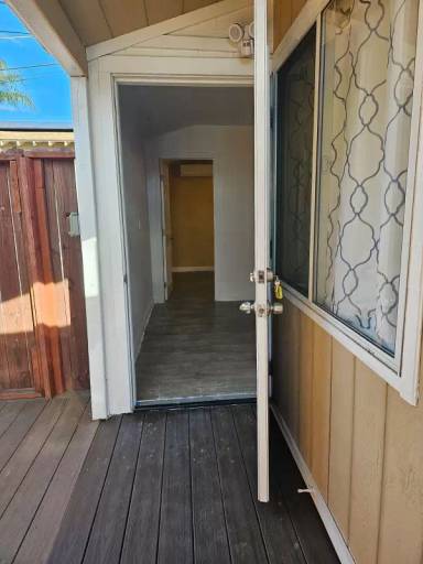Main picture of 8714 La Vine St