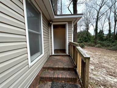 Main picture of 120 Misty Oak Rd