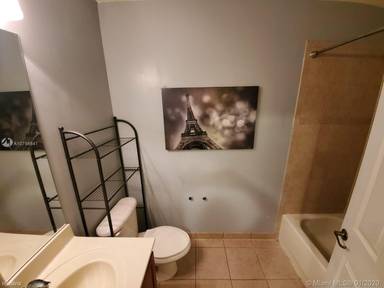 Main picture of 8944 SW 18th St