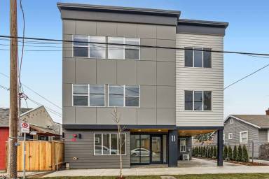 Main picture of 11 NE 55th Ave