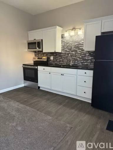 Main picture of 121 W Ohio St