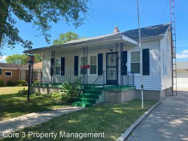 Main picture of 905 W Oakland Ave