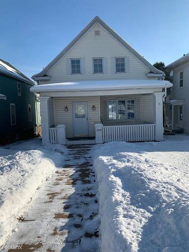 Main picture of 1818 E 7th St