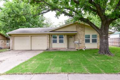 Main picture of 1404 Williamsburg Rd