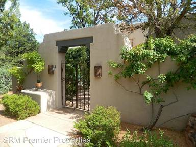 Main picture of 121 El Camino Tesoros