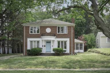 Main picture of 2121 Westbrook Dr