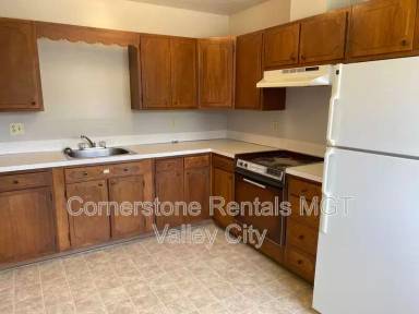 Main picture of 842 4th St SW